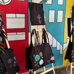 szkolny klub języka angielskiego EnglishLab Budowlanka zorganizował wyjątkowe wydarzenie pod hasłem „Earth Day – Budowlanka dba o klimat”. Celem spotkania było zwrócenie uwagi na temat ochrony środowiska i pokazanie, że o ekologii można rozmawiać w ciekawy i praktyczny sposób
